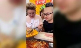 娱乐吃瓜酱一个人做饭