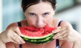 娱乐吃瓜酱玫瑰女人,娱乐吃瓜酱的甜蜜诱惑